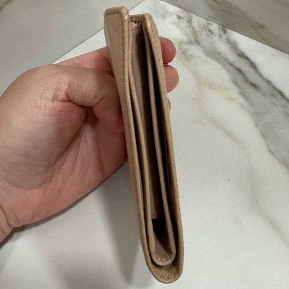 Authentic Chanel wallet - Picture 6 of 11